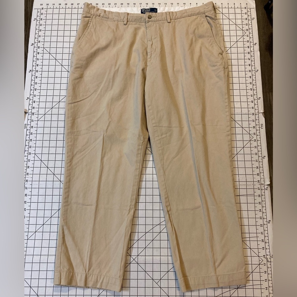 Polo Ralph Lauren Men’s Size 42/30 Beige Classic Chino Pants‎